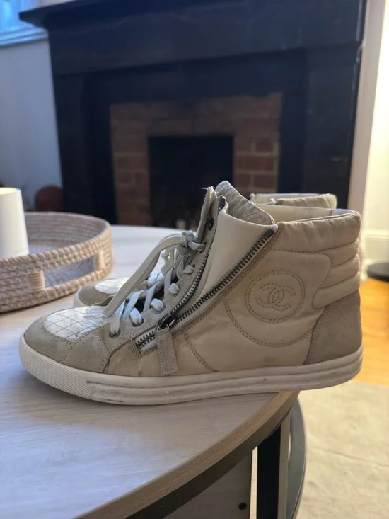 Chanel Fabric and Suede CC Side Zip High Top Sneakers🤩 - Picture 2 of 8